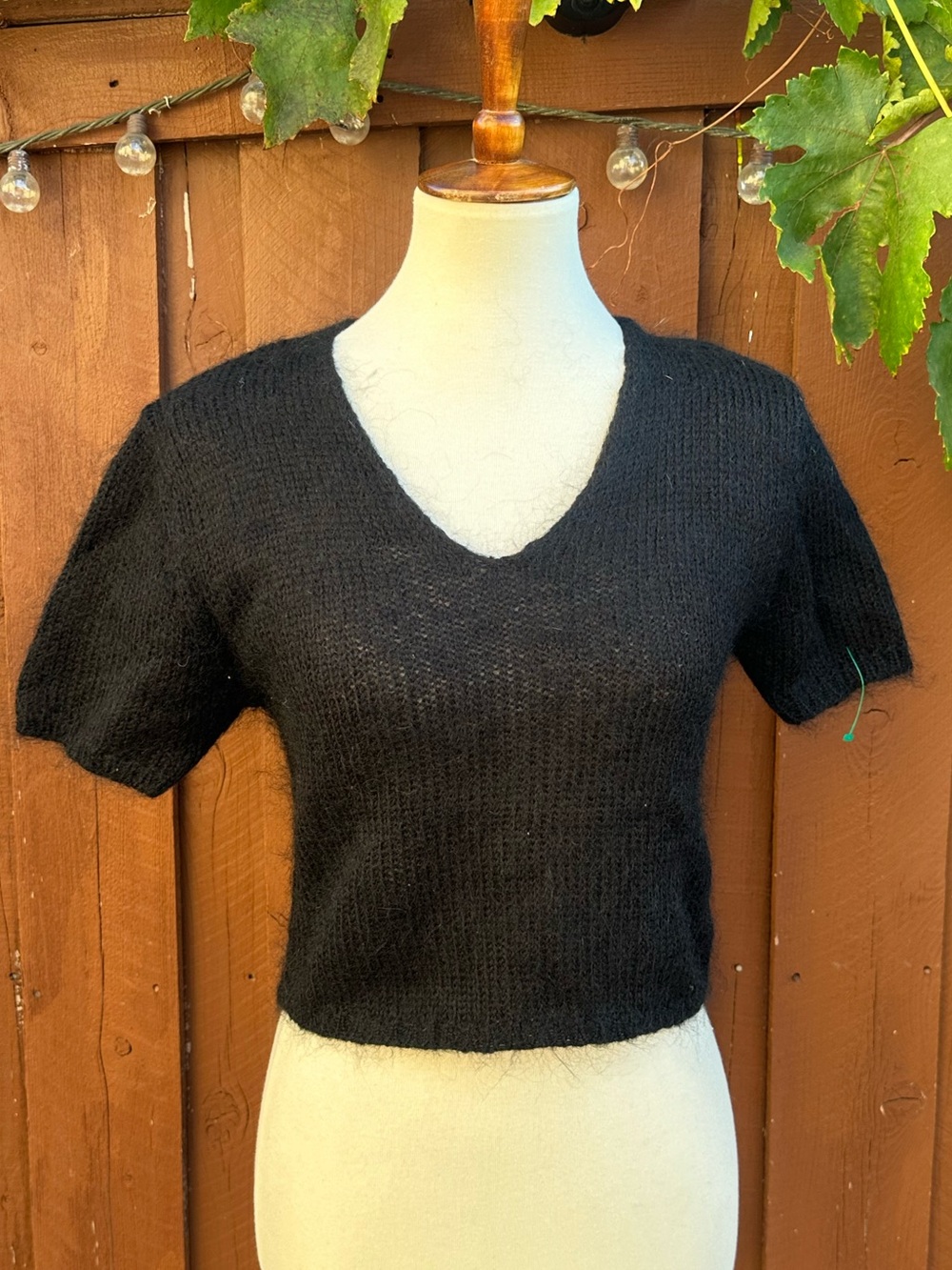 Vintage Mohair Cropped V-Neck Knit Top - Black